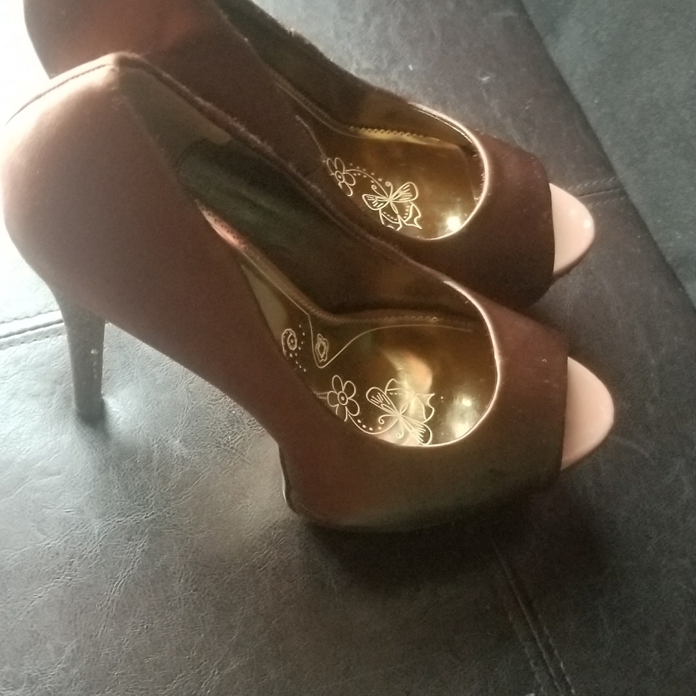Platform open toe pump - Picture 3 of 4
